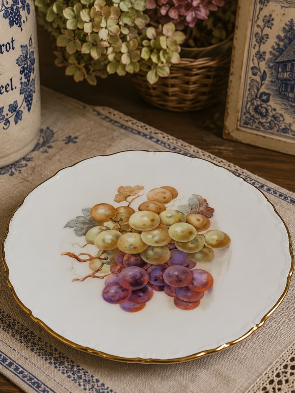 Vintage Bavaria Grapes Decorative Plate – Schönwald Arzberg Germany